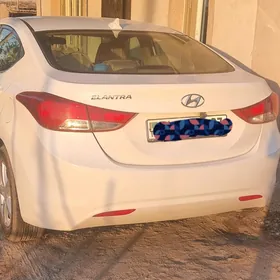 Hyundai Elantra 2013