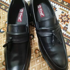 44 tufli