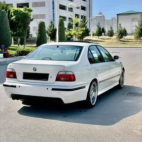 BMW E39 2000