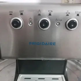 Frigidaire Кофемашина