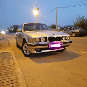 BMW 525 1990