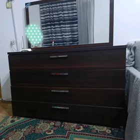 Комот с зеркалом