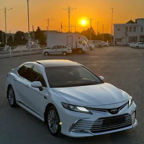 Toyota Camry 2018