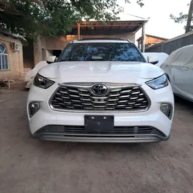 Toyota Highlander 2023