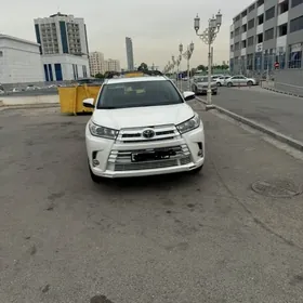 Toyota Highlander 2019