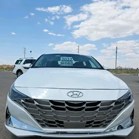 Hyundai Elantra 2022