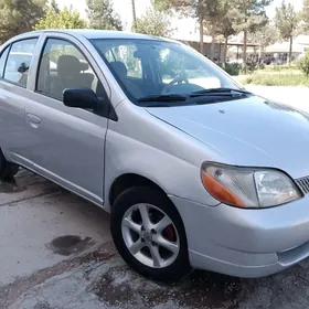 Toyota Echo 2000