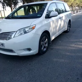 Toyota Sienna 2010