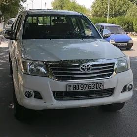Toyota Hilux 2014