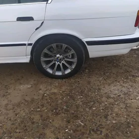 BMW 525 1990