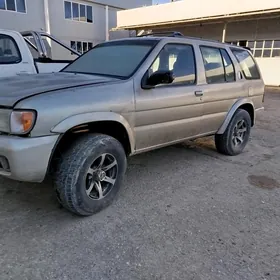Nissan Pathfinder 1999