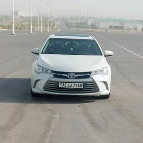 Toyota Camry 2015