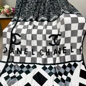 chanel brend pled adyol