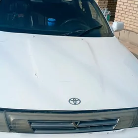 Toyota Vista 1990