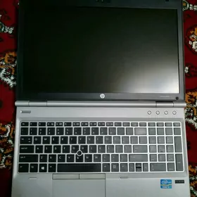 HP i7 noutbuk