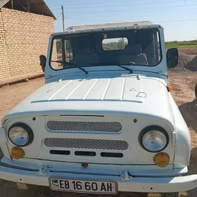 UAZ 469 2000