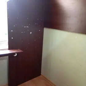 кровать
