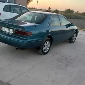 Toyota Camry 2000