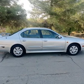 Nissan Maxima 2000