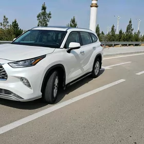 Toyota Highlander 2020