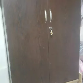 Шкаф