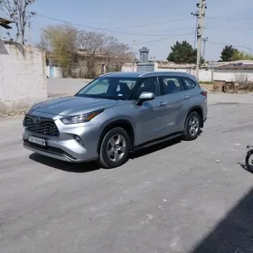 Toyota Highlander 2020