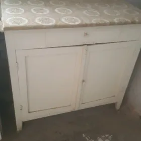 Тумбочка