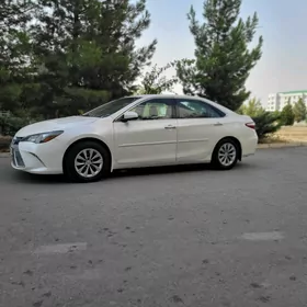 Toyota Camry 2016