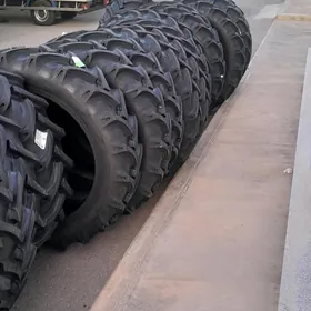 Traktor 710/70R38 710/70R42