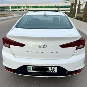 Hyundai Elantra 2019