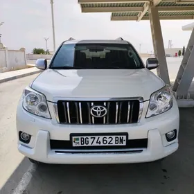 Toyota Land Cruiser Prado 2013
