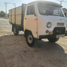 UAZ 452 2000