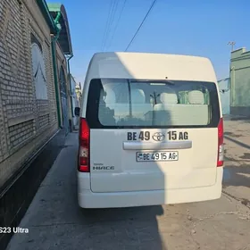 Toyota Hiace 2019