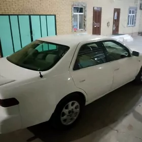 Toyota Camry 1999