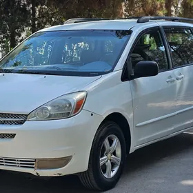 Toyota Sienna 2005