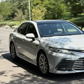 Toyota Camry 2023