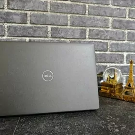 Dell i7 8TH/ Ram 8GB/256Gb