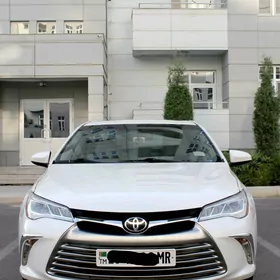 Toyota Camry 2016