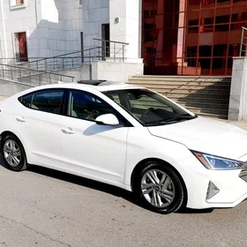 Hyundai Elantra 2019