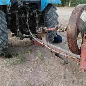 MTZ 82 2012