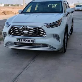 Toyota Highlander 2020