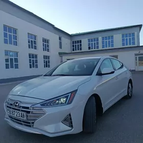 Hyundai Elantra 2020