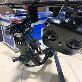 RONIN M
