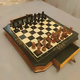 настольные шахматы