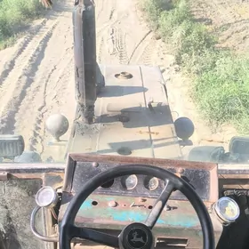 MTZ 80 2002