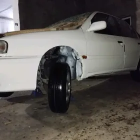 Nissan Primera 1995
