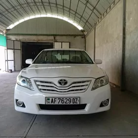 Toyota Camry 2010