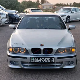 BMW E39 2000