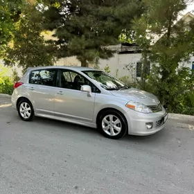 Nissan Versa 2012