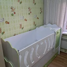 кровать манежка